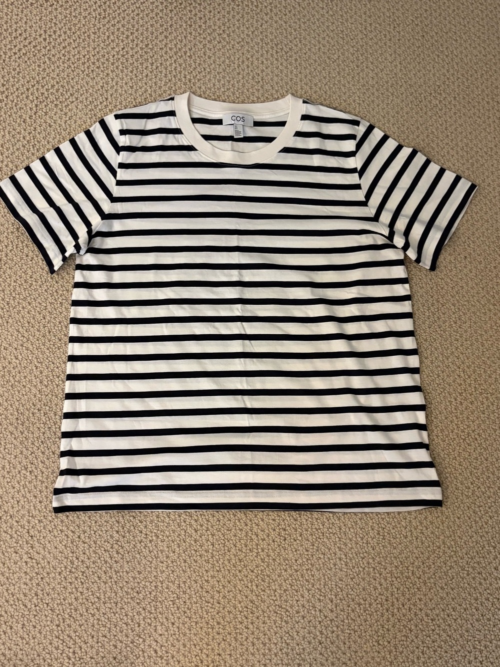 COS CLEAN CUT REGULAR ORGANIC COTTON OFF WHITE BLACK STRIPE T-SHIRT SIZE L